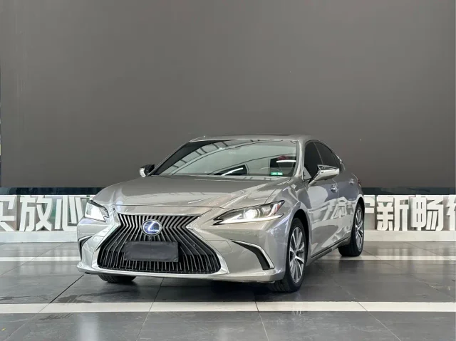 Lexus ES 300h Excellence Edition China V