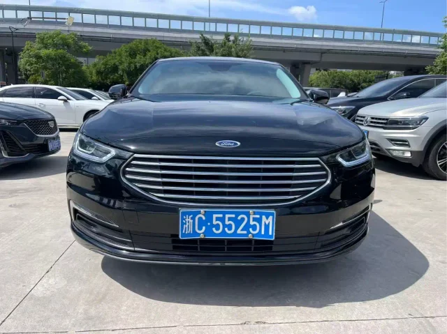 Ford Taurus EcoBoost 245 Delight Edition