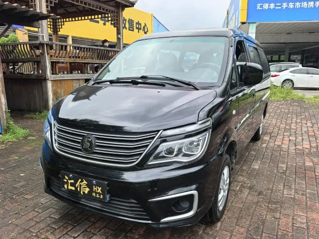 Forthing Lingzhi M5L 1.6L Comfort Type 7 seats