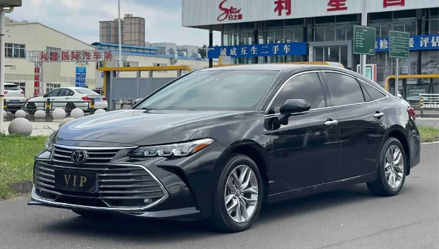 Toyota Avalon 2.0L Luxury Edition China VI