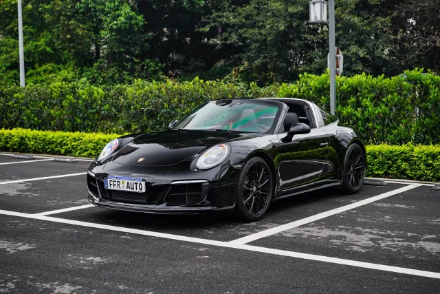 Porsche 911 Targa 4 3.0T