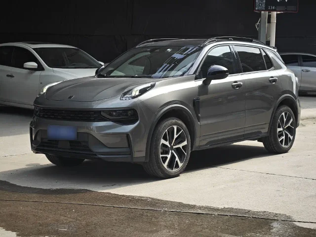 Lynk & Co 01 2.0TD 4WD Dynamic Halo