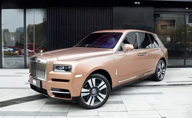 Rolls-Royce Cullinan 4-seat Edition