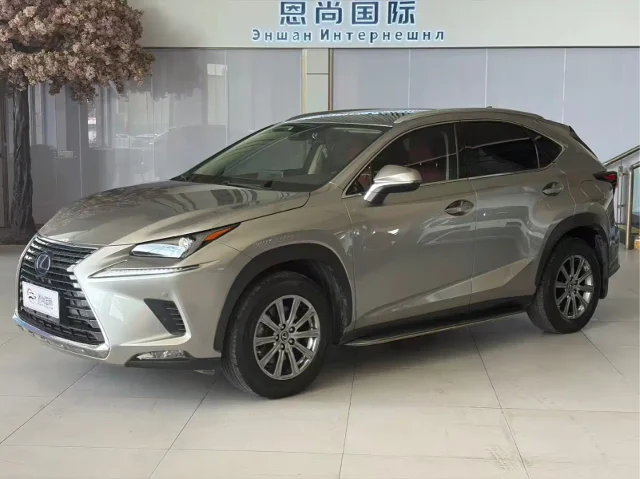 Lexus NX 200 AWD Sharp Fashion Edition China VI