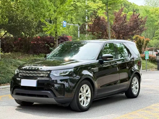Land Rover Discovery 2.0T SE
