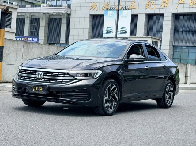 Volkswagen Sagitar 300TSI DSG Beyond Edition