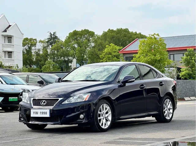 Lexus IS 250 Dazzle Dynamic Edition