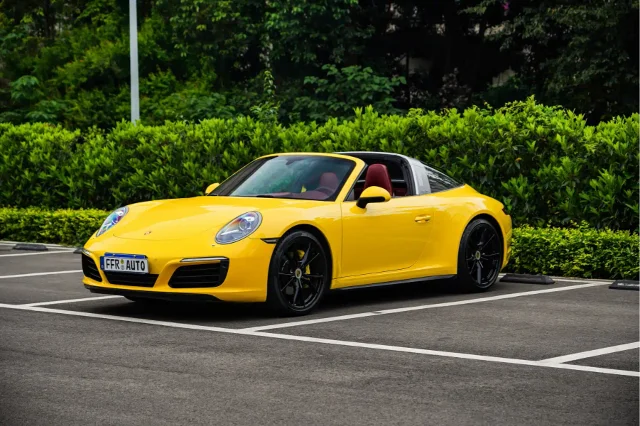 Porsche 911 Targa 4 3.0T