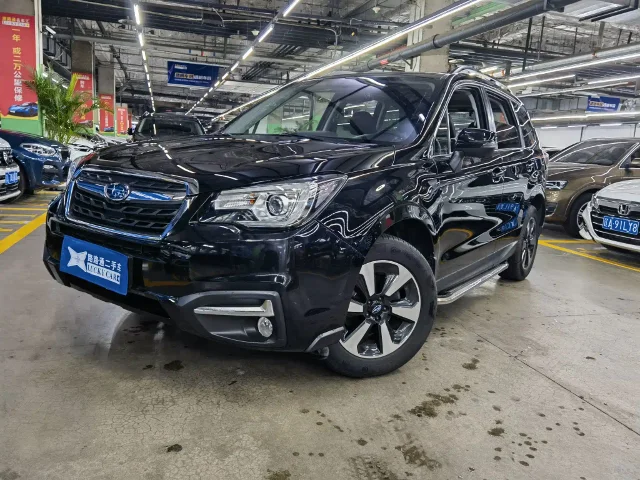 Subaru Forester 2.5i Luxury Navigation Edition