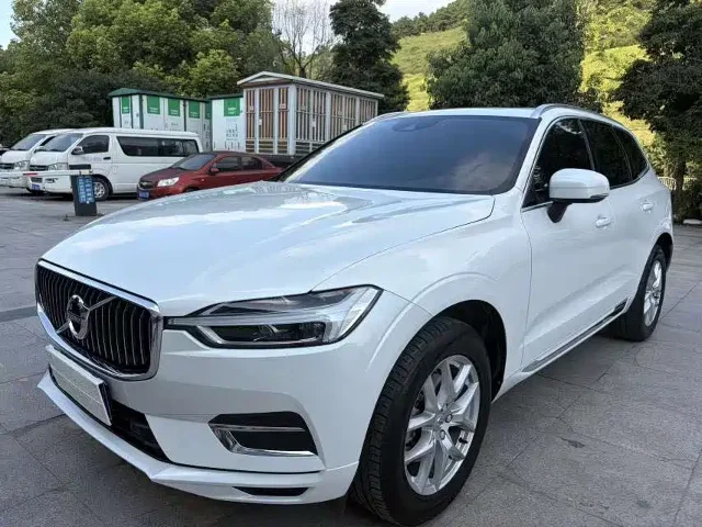 Volvo XC60 T5 4WD Smart Leisure Luxury Edition