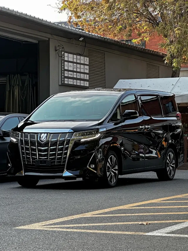 Toyota Alphard Facelift 3.5L Luxury Edition