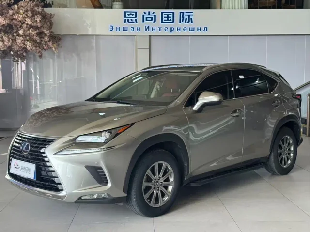 Lexus NX 200 AWD Sharp Fashion Edition China VI