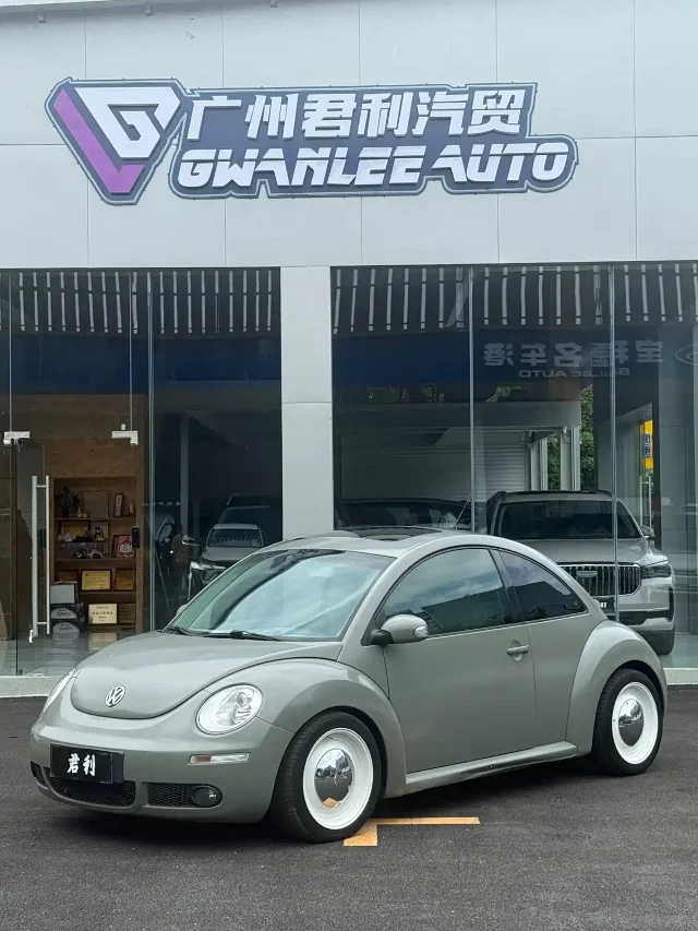 Volkswagen Beetle 1.8T BlackOrange Luxury Edition