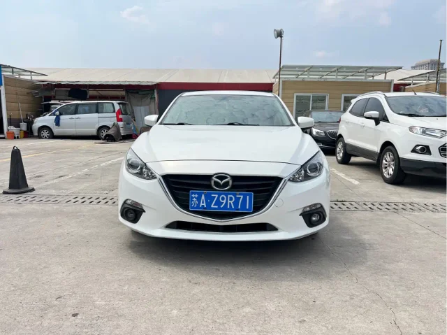 Mazda 3 Axela Sedan 1.5L Auto Luxury Type
