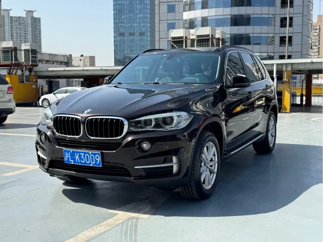 BMW X5 (Import) xDrive35i Leading Type
