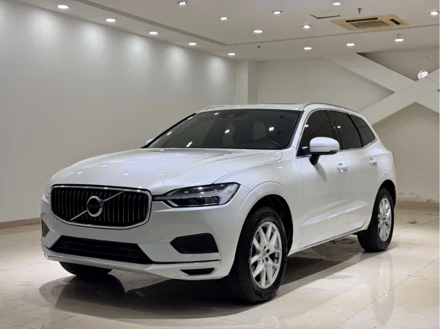 Volvo XC60 T5 4WD Smart Leisure Edition China V