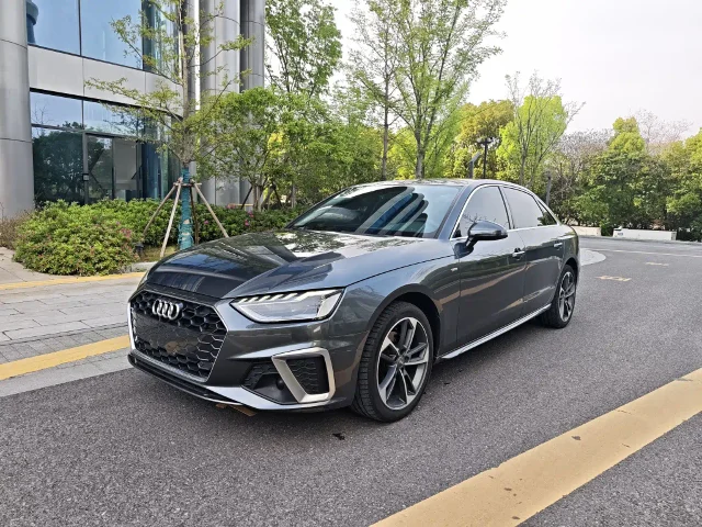 Audi A4L 40 TFSI Fashion Dynamic Type
