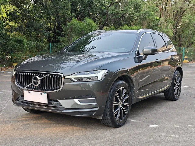 Volvo XC60 T5 4WD Smart Vision Luxury Edition