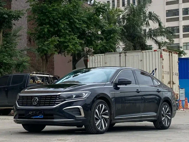 Volkswagen Passat 380TSI Elite Edition