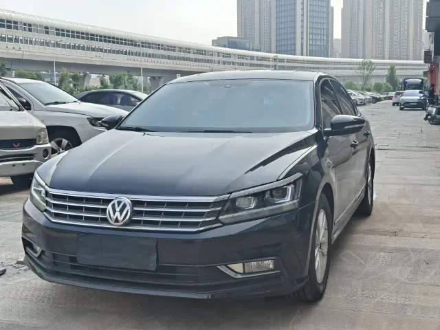 Volkswagen Passat 330TSI DSG Honorable Edition
