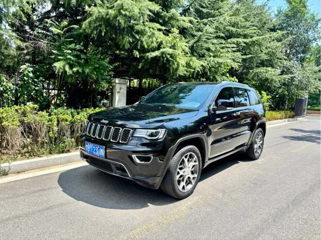 Jeep Grand Cherokee (Import) 3.0L 80th Anniversary Commemorative Edition