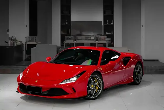 Ferrari F8 Tributo 3.9T V8
