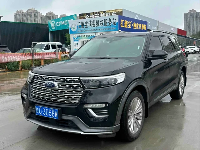 Ford Explorer EcoBoost 285 4WD Titanium Gold Edition 6 seats