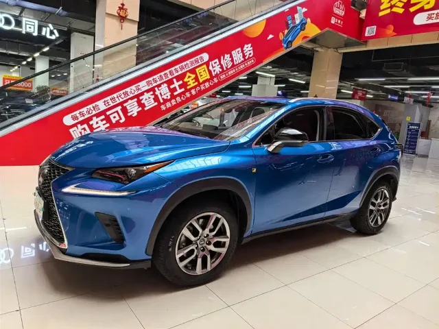 Lexus NX 300 AWD Sharp Fashion Edition