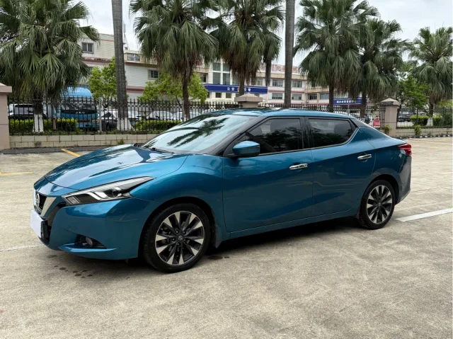 Nissan Bluebird 1.6L CVT Smart Cool Edition