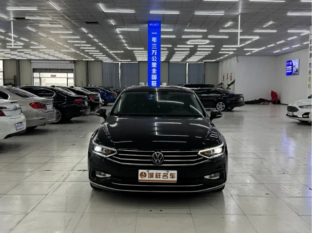 Volkswagen Magotan 330TSI DSG 30th Anniversary Commemorative Edition