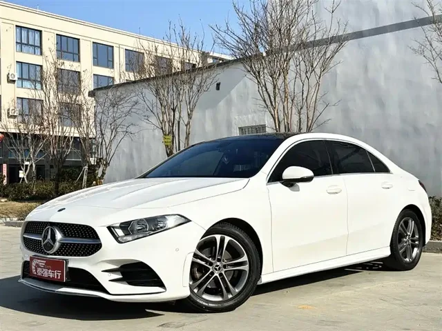 Mercedes-Benz A-Class Facelift 2 A 180 L Sport Sedan