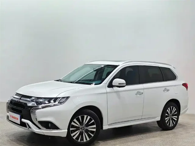 Mitsubishi Outlander 2.4L 4WD Enjoy Edition 7 seats