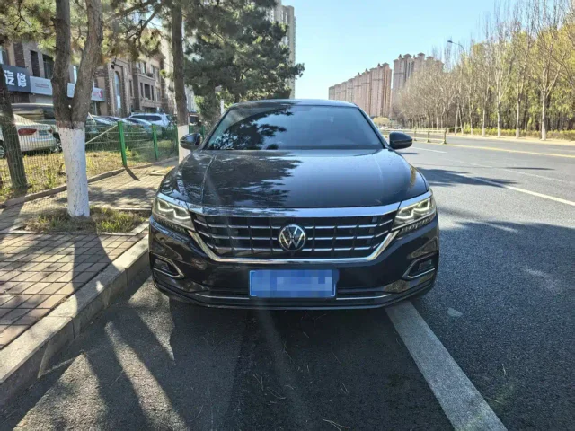 Volkswagen Passat Facelift 330TSI Luxury Edition China VI