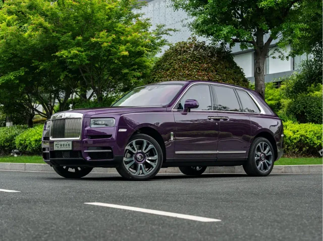 Rolls-Royce Cullinan 4-seat Edition