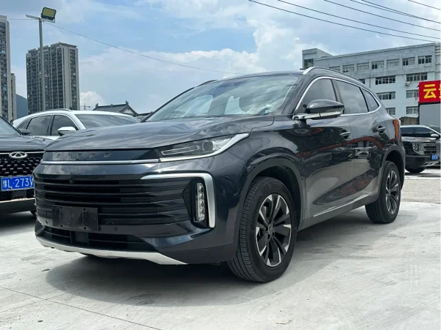 Exeed Lingyun 290T 2WD Star Shine Edition
