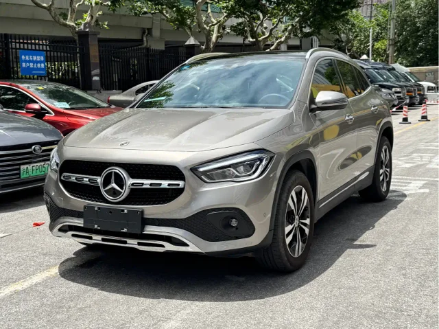 Mercedes-Benz GLA GLA 220