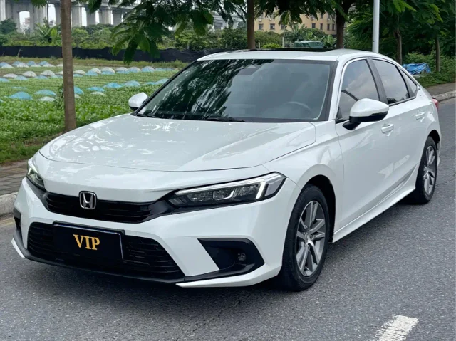 Honda Civic 240TURBO CVT Dynamic Momentum Edition