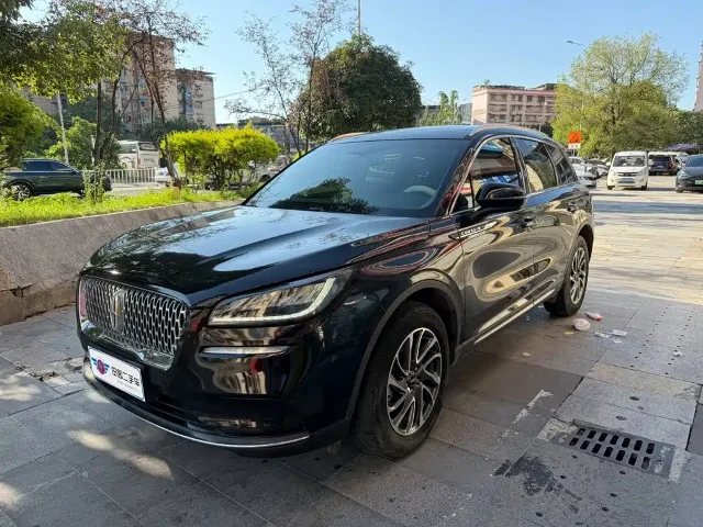 Lincoln Corsair 2.0T 2WD Premium Edition