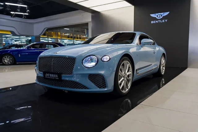 Bentley Continental 4.0T GT V8