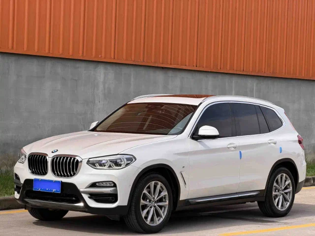 BMW X3 xDrive25i Luxury Package