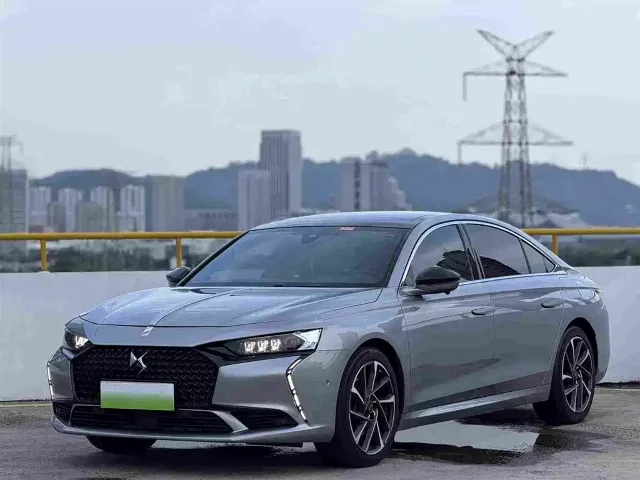 DS 9 E-Tense 1.6T E-TENSE 里沃利插电混动版