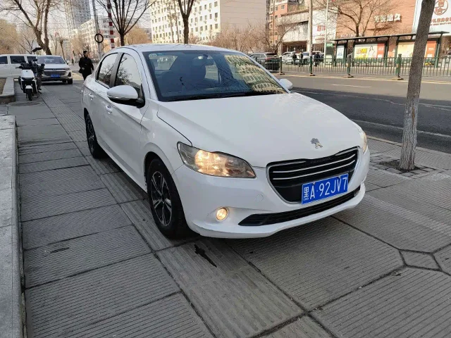 Peugeot 301 1.6L Manual Comfort Edition
