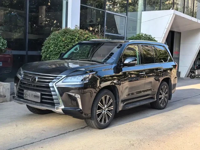 Lexus LX 570 Premium Luxury Edition