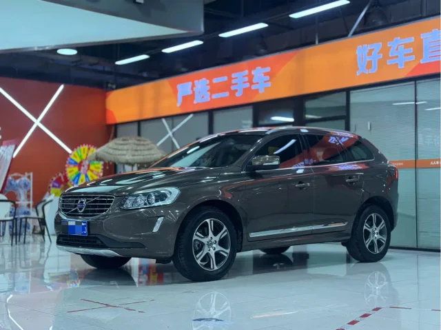Volvo XC60 T5 AWD Smart Vision Edition