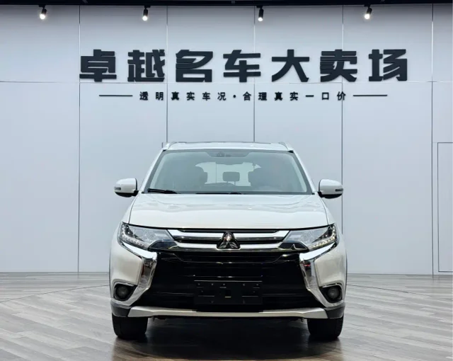 Mitsubishi Outlander 2.4L 4WD Elite Edition 5 seats