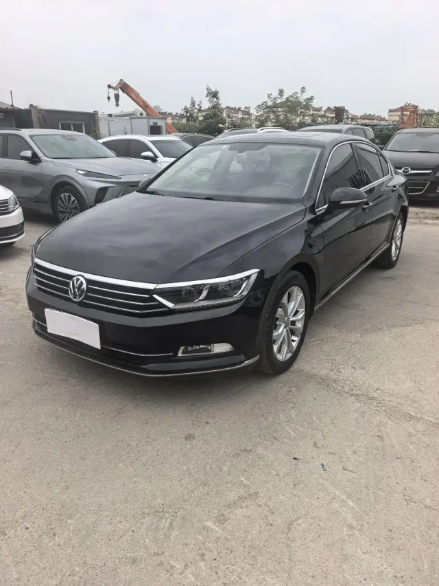 Volkswagen Magotan 330TSI DSG Luxury Type China VI