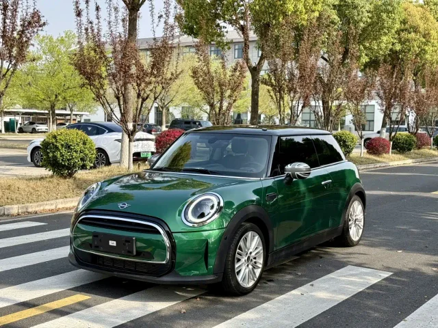 MINI MINI 1.5T COOPER Classic Style