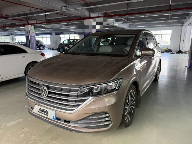 Volkswagen Viloran 380TSI Premium Edition