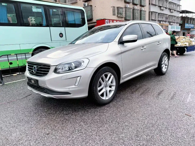 Volvo XC60 T5 Smart Advanced Upgrade Edition