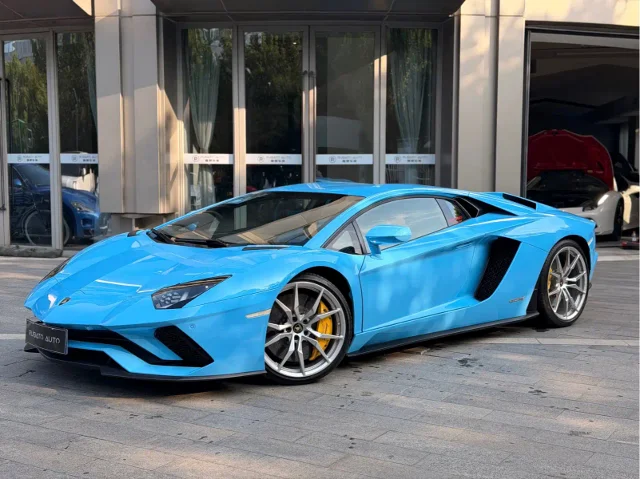Lamborghini Aventador Aventador S